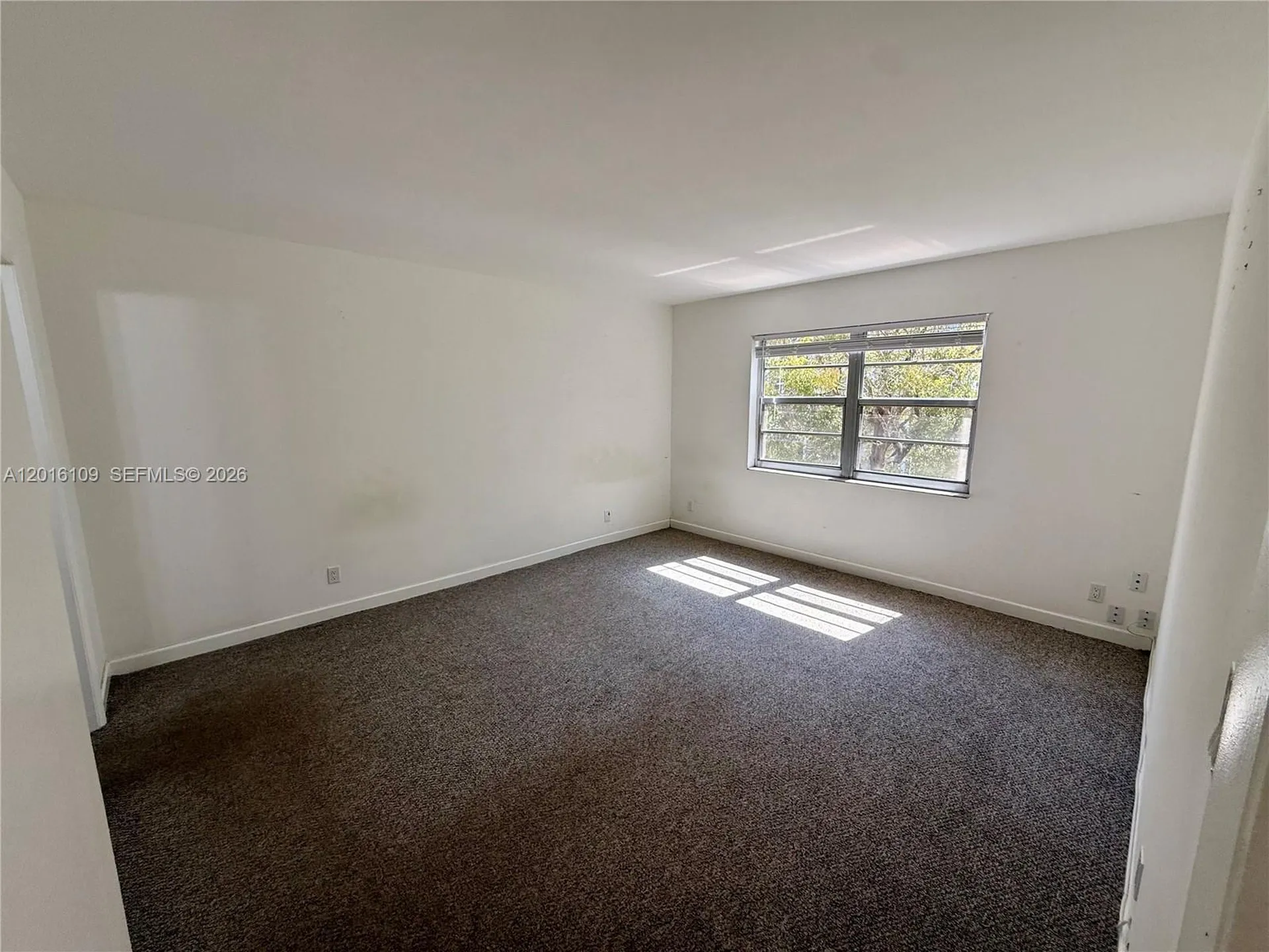 1075 Riverside Drive Coral Springs FL 33071