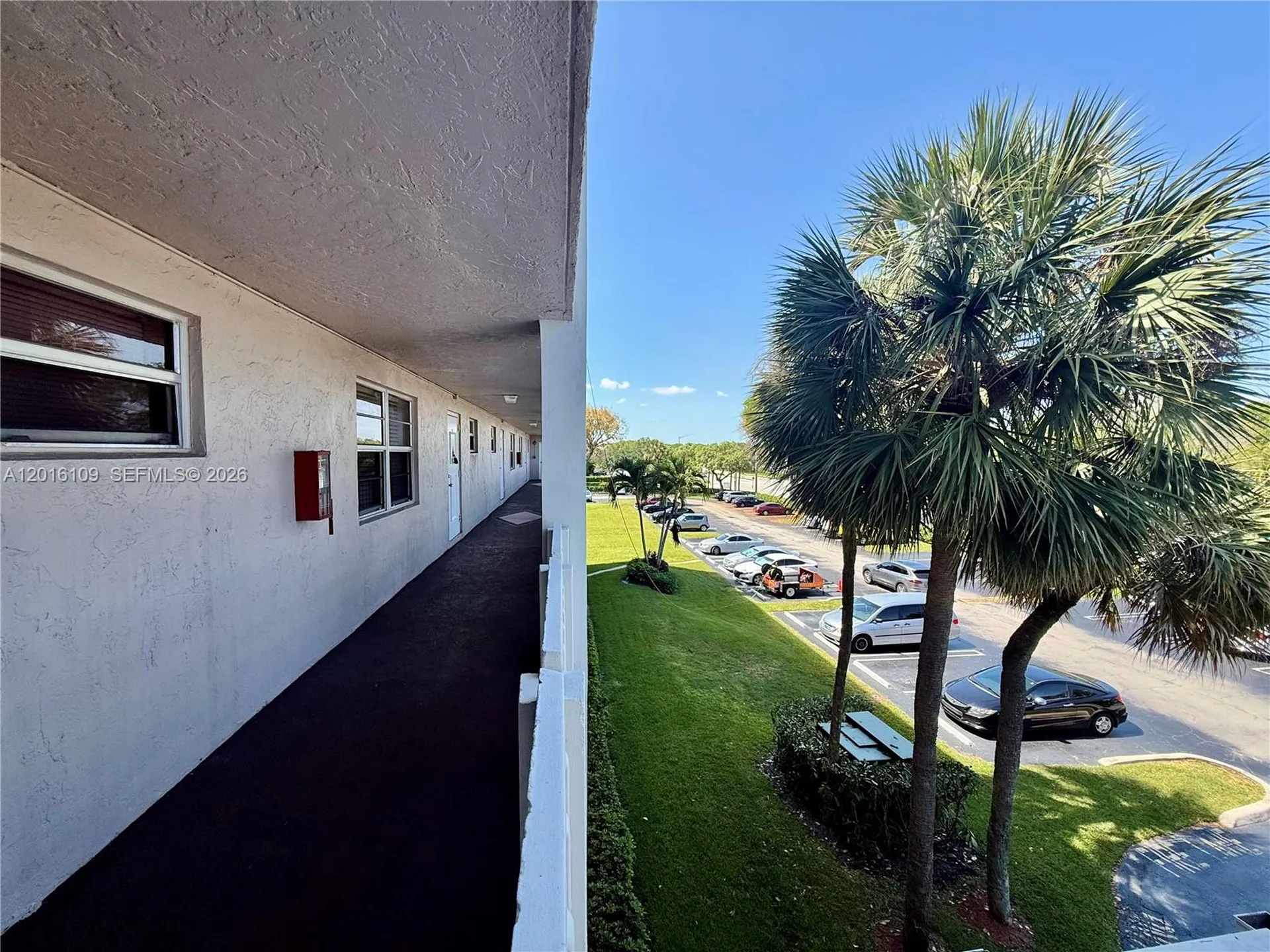 1075 Riverside Drive Coral Springs FL 33071