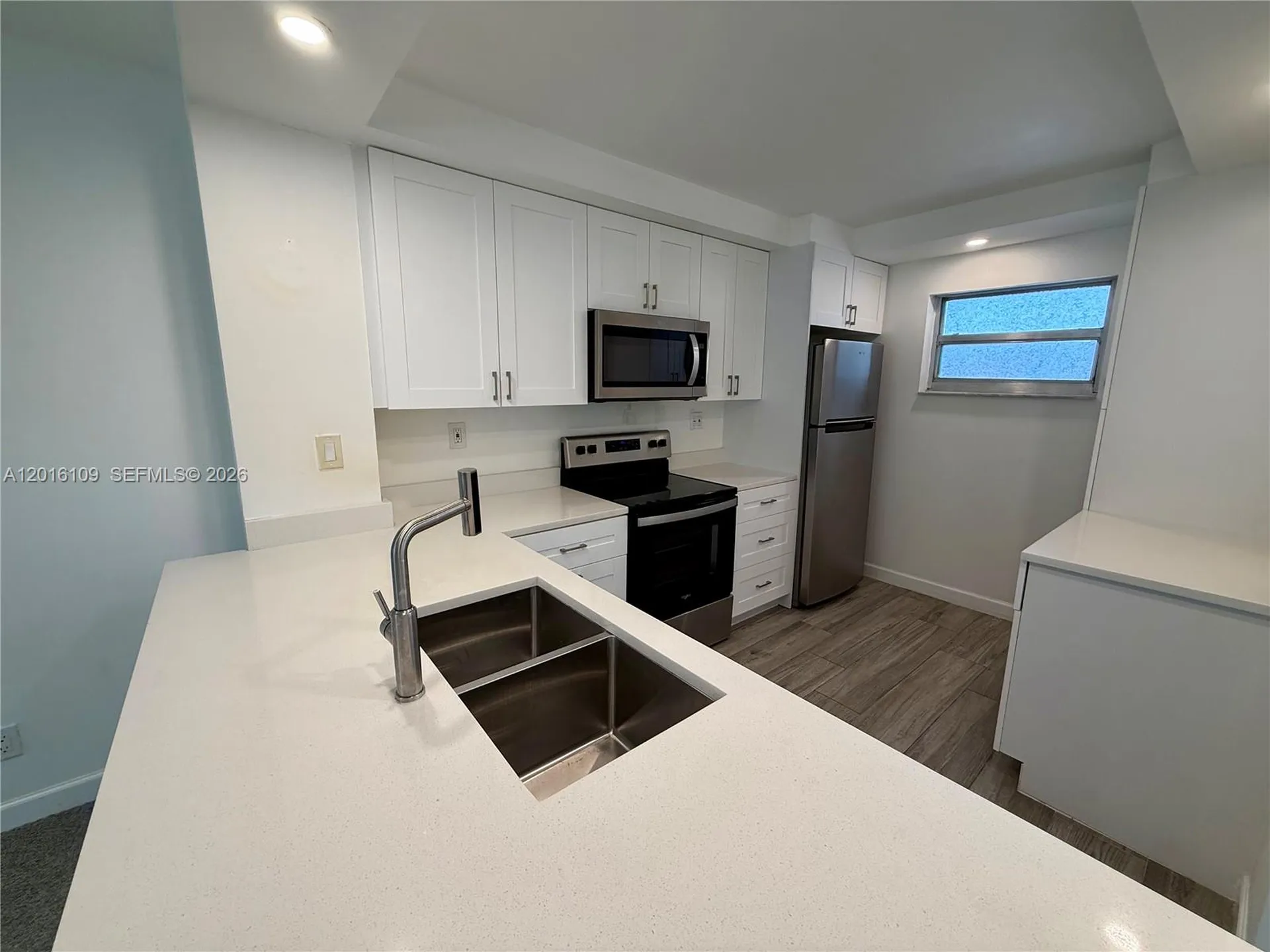 1075 Riverside Drive Coral Springs FL 33071