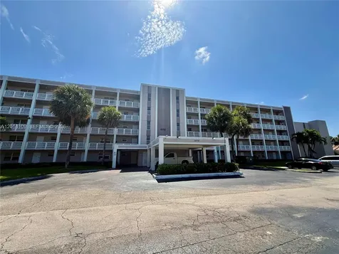 1075 Riverside Drive Coral Springs FL 33071