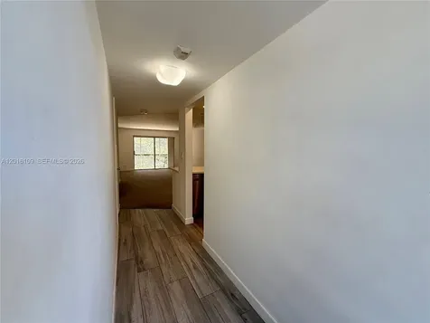 1075 Riverside Drive Coral Springs FL 33071