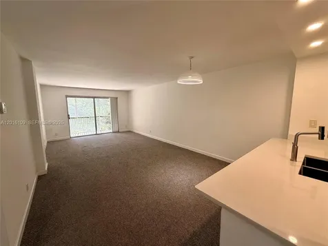 1075 Riverside Drive Coral Springs FL 33071