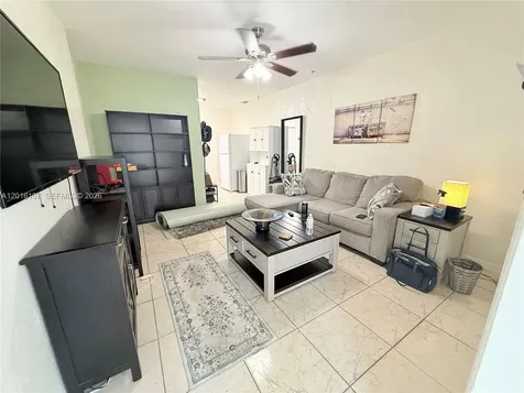825 S 20th Avenue Hollywood FL 33020