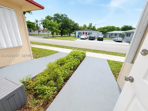 825 S 20th Avenue Hollywood FL 33020