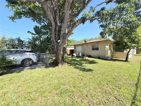 825 S 20th Avenue Hollywood FL 33020