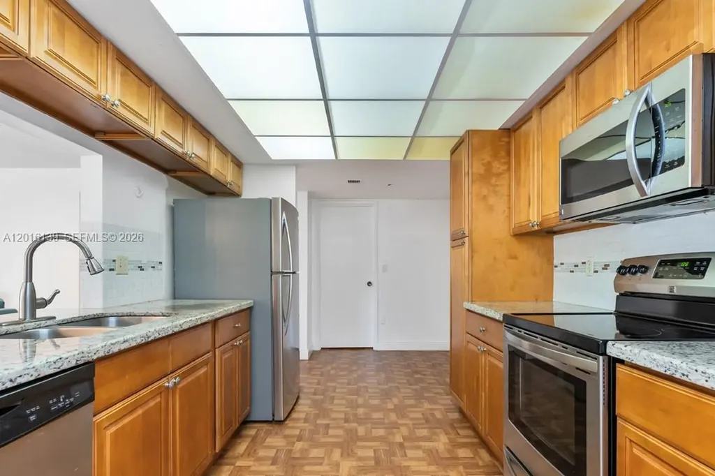 825 Egret Circle Delray Beach FL 33444