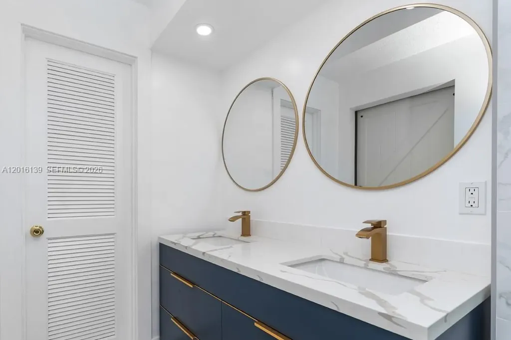 825 Egret Circle Delray Beach FL 33444