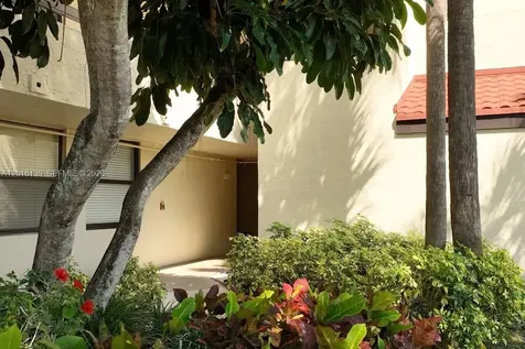 825 Egret Circle Delray Beach FL 33444