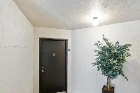 825 Egret Circle Delray Beach FL 33444