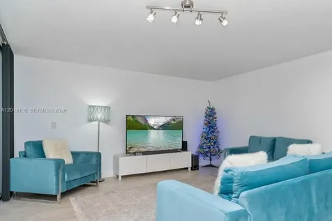 825 Egret Circle Delray Beach FL 33444