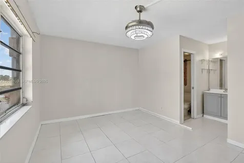 3048 E Sunrise Lakes Drive Sunrise FL 33322