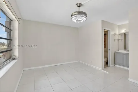 3048 E Sunrise Lakes Drive Sunrise FL 33322