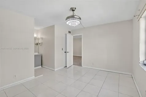3048 E Sunrise Lakes Drive Sunrise FL 33322