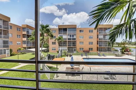 3048 E Sunrise Lakes Drive Sunrise FL 33322