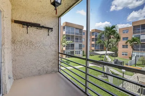 3048 E Sunrise Lakes Drive Sunrise FL 33322