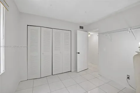 3048 E Sunrise Lakes Drive Sunrise FL 33322