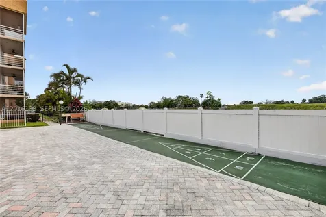 3048 E Sunrise Lakes Drive Sunrise FL 33322