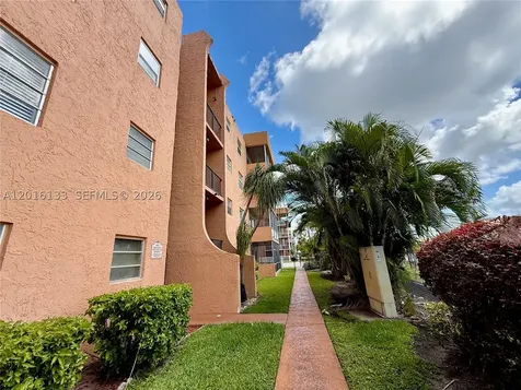 3048 E Sunrise Lakes Drive Sunrise FL 33322