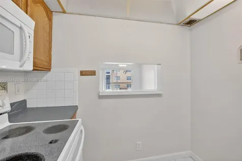 3048 E Sunrise Lakes Drive Sunrise FL 33322
