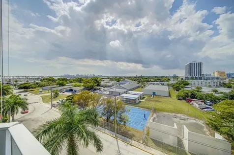 7601 E Treasure Drive North Bay Village FL 33141