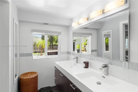 2010 Alamanda Drive North Miami FL 33181
