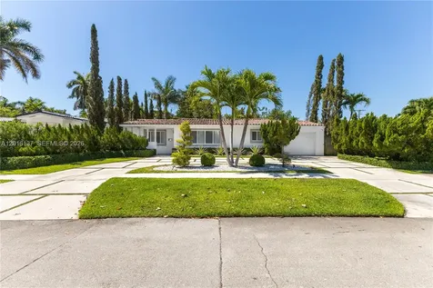 2010 Alamanda Drive North Miami FL 33181