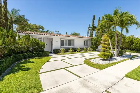 2010 Alamanda Drive North Miami FL 33181