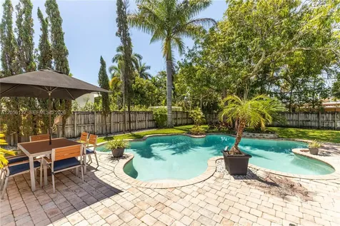 2010 Alamanda Drive North Miami FL 33181