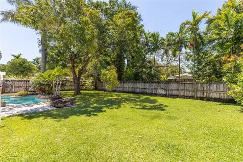2010 Alamanda Drive North Miami FL 33181