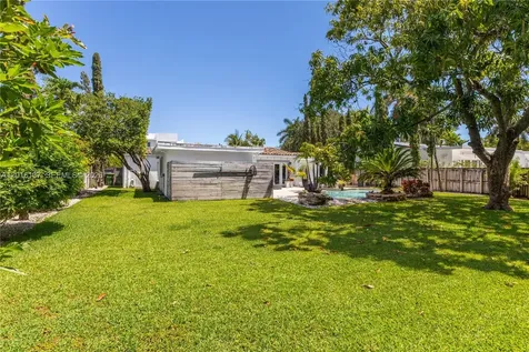 2010 Alamanda Drive North Miami FL 33181