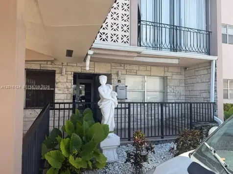 3640 NW 9th Street Miami FL 33125
