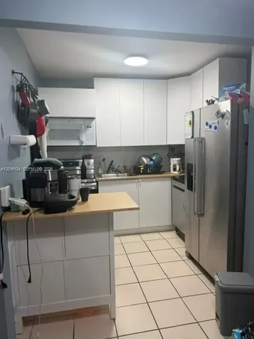3640 NW 9th Street Miami FL 33125