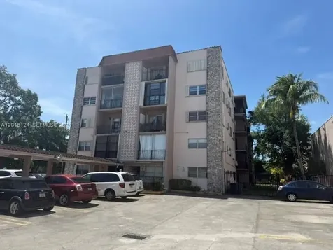3640 NW 9th Street Miami FL 33125