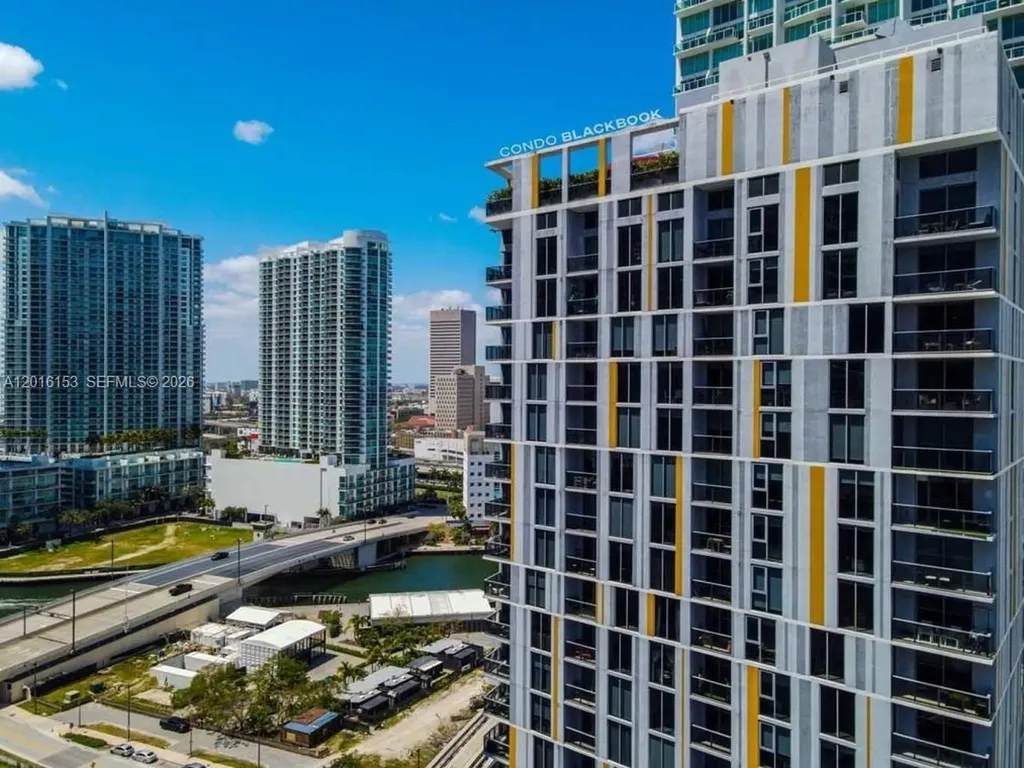 31 SE 6th Street Miami FL 33131