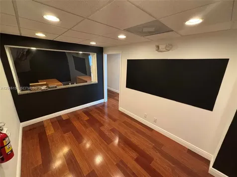 2727 E Oakland Park Boulevard Fort Lauderdale FL 33306