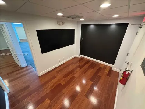 2727 E Oakland Park Boulevard Fort Lauderdale FL 33306