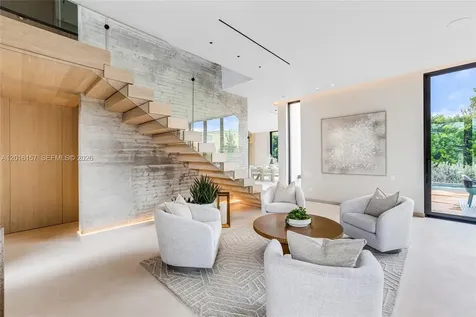 4550 N Jefferson Avenue Miami Beach FL 33140
