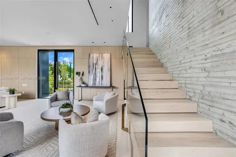 4550 N Jefferson Avenue Miami Beach FL 33140