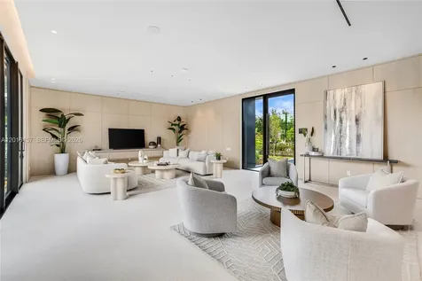 4550 N Jefferson Avenue Miami Beach FL 33140