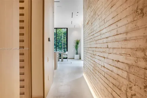 4550 N Jefferson Avenue Miami Beach FL 33140
