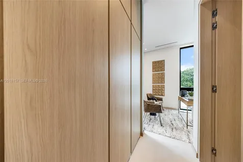 4550 N Jefferson Avenue Miami Beach FL 33140