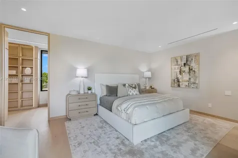 4550 N Jefferson Avenue Miami Beach FL 33140