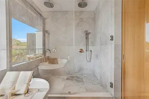4550 N Jefferson Avenue Miami Beach FL 33140