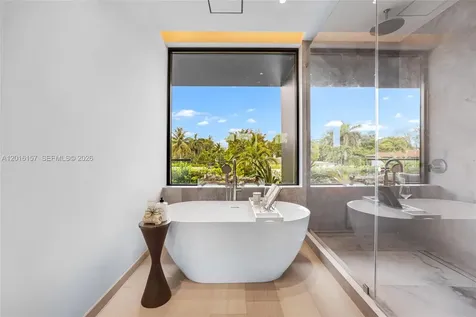 4550 N Jefferson Avenue Miami Beach FL 33140