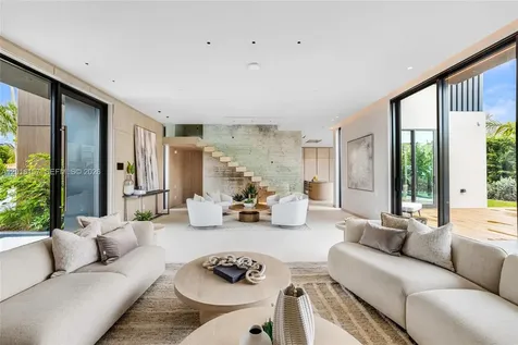 4550 N Jefferson Avenue Miami Beach FL 33140