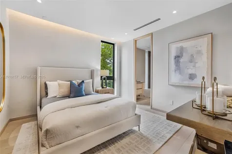 4550 N Jefferson Avenue Miami Beach FL 33140
