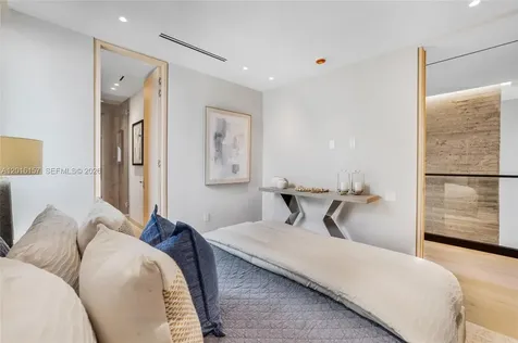 4550 N Jefferson Avenue Miami Beach FL 33140