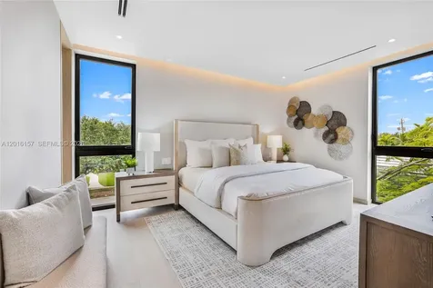 4550 N Jefferson Avenue Miami Beach FL 33140
