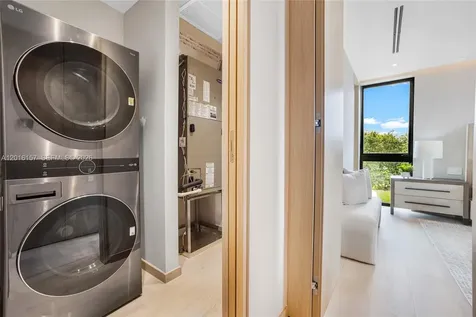 4550 N Jefferson Avenue Miami Beach FL 33140