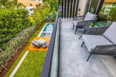 4550 N Jefferson Avenue Miami Beach FL 33140